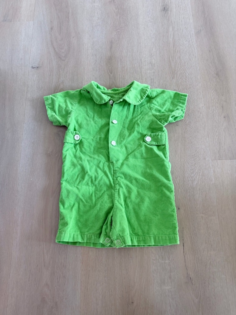 Green cord Short-Sleeve romper